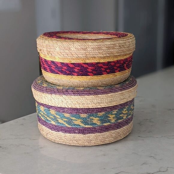 Set of Nesting Baskets with Lids - Picture 2 of 3